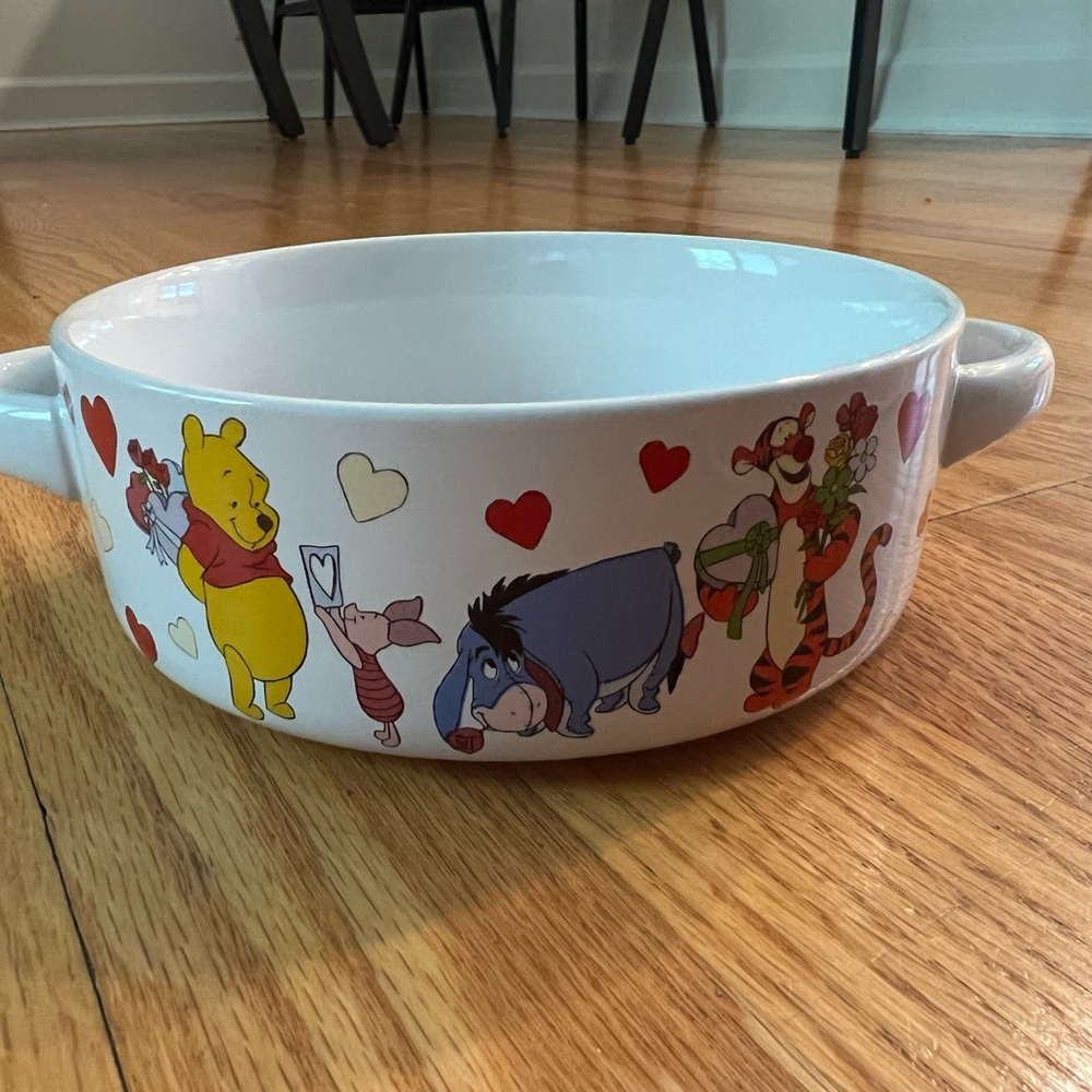 Disney Winnie the Pooh Ceramic Serving Bowl